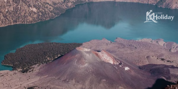 Rinjani 2D1N Crater Rim Trek (2D1NRC) – 2 Segara Anak Lake guide